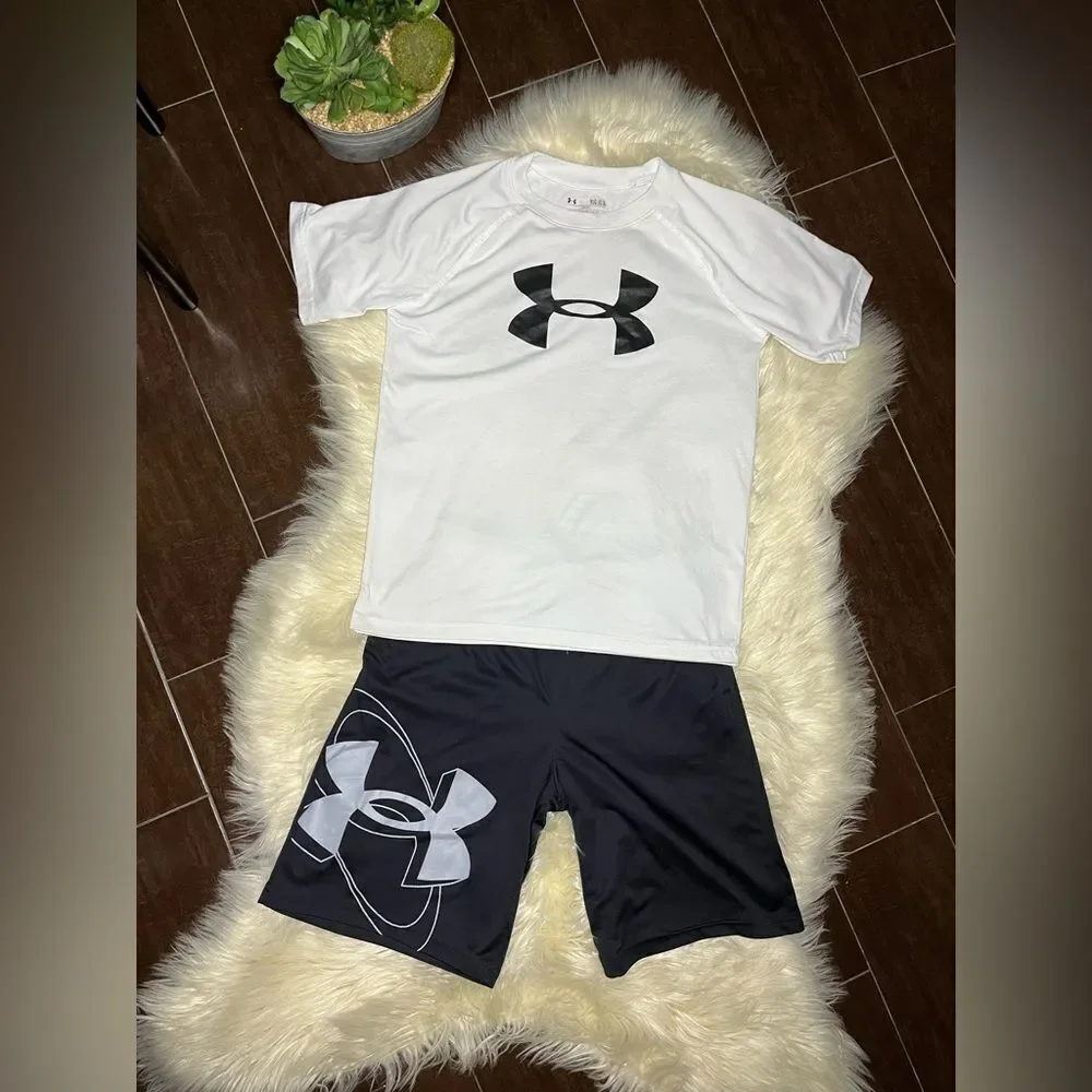Under Armour White and Black Athletic Set Sz Large